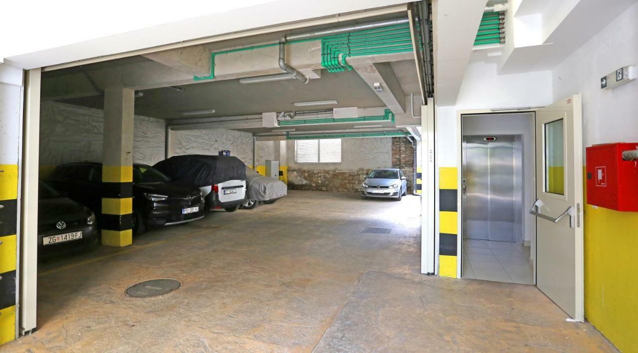Luxury Apts Leone Split Centre Екстер'єр фото