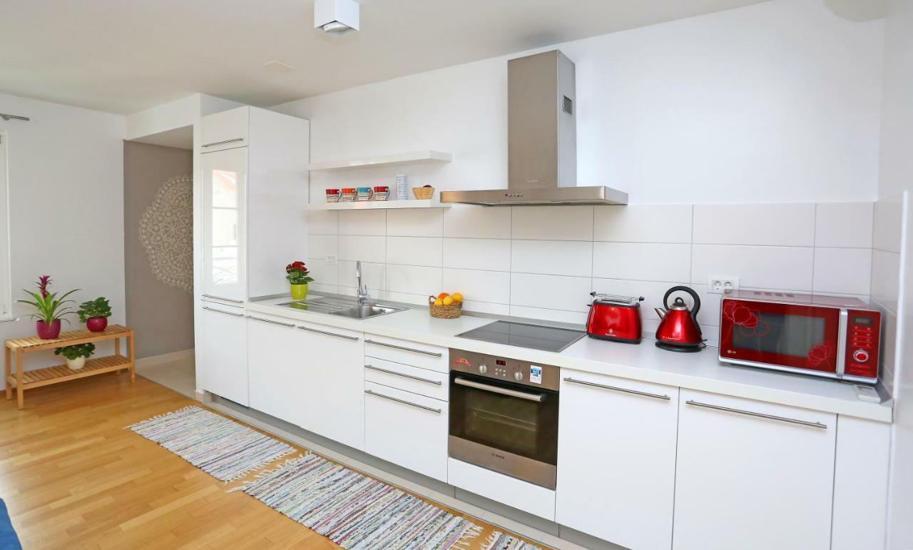 Luxury Apts Leone Split Centre Екстер'єр фото