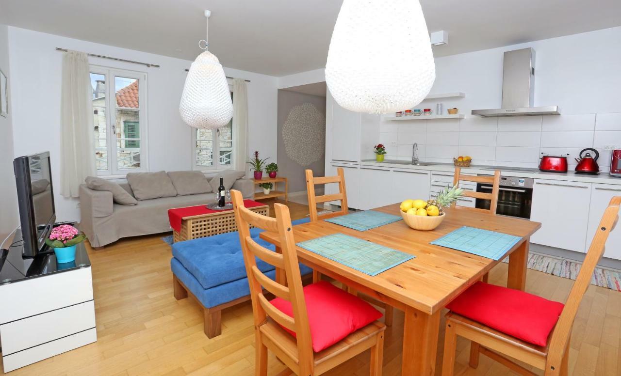 Luxury Apts Leone Split Centre Екстер'єр фото