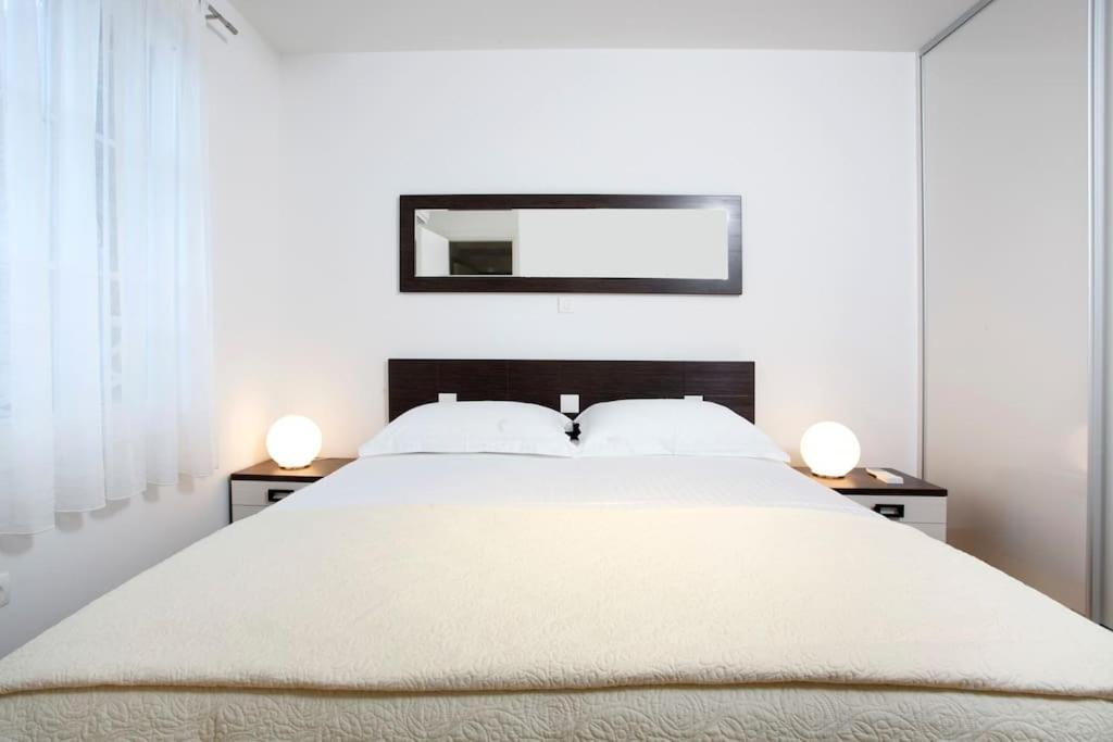 Luxury Apts Leone Split Centre Екстер'єр фото