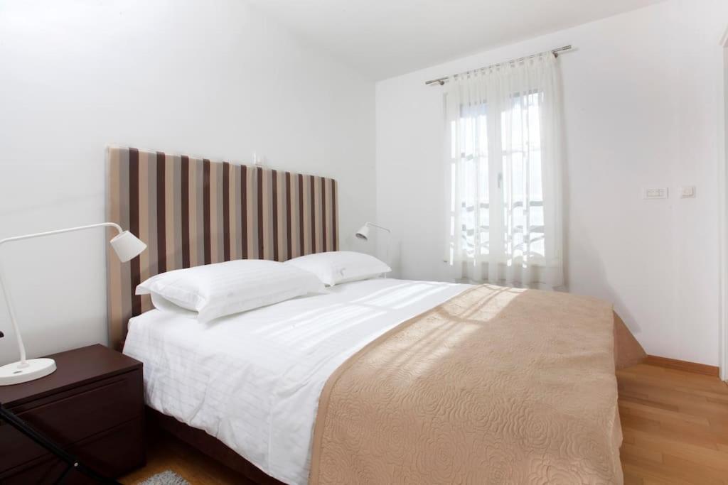 Luxury Apts Leone Split Centre Екстер'єр фото