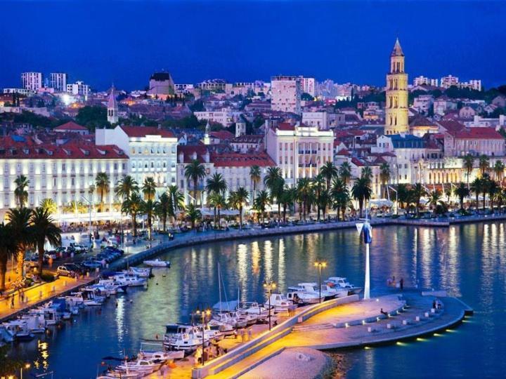 Luxury Apts Leone Split Centre Екстер'єр фото